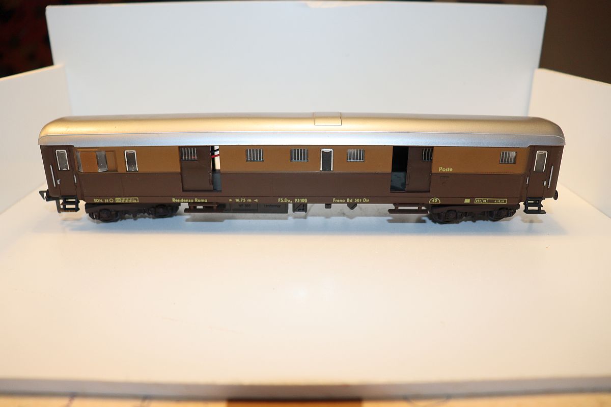 Fleischmann SW20832, Gepäckwagen, braun, FS Italia, "Roma" , mit Innenbeleuchtung, DC, für Spur H0, 