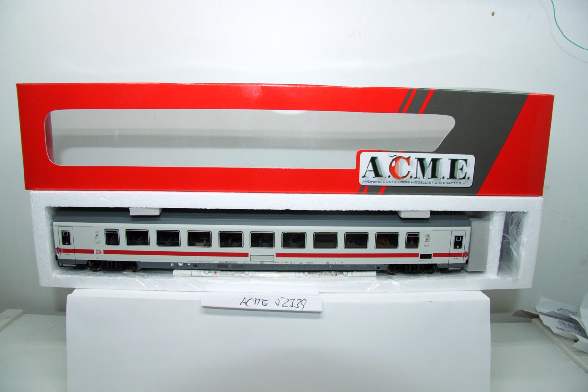 ACME 52339, IC/EC-Großraumwagen der Bauart Bpmdz 295,9 mit Fahrradabteil (international), Epoche VI