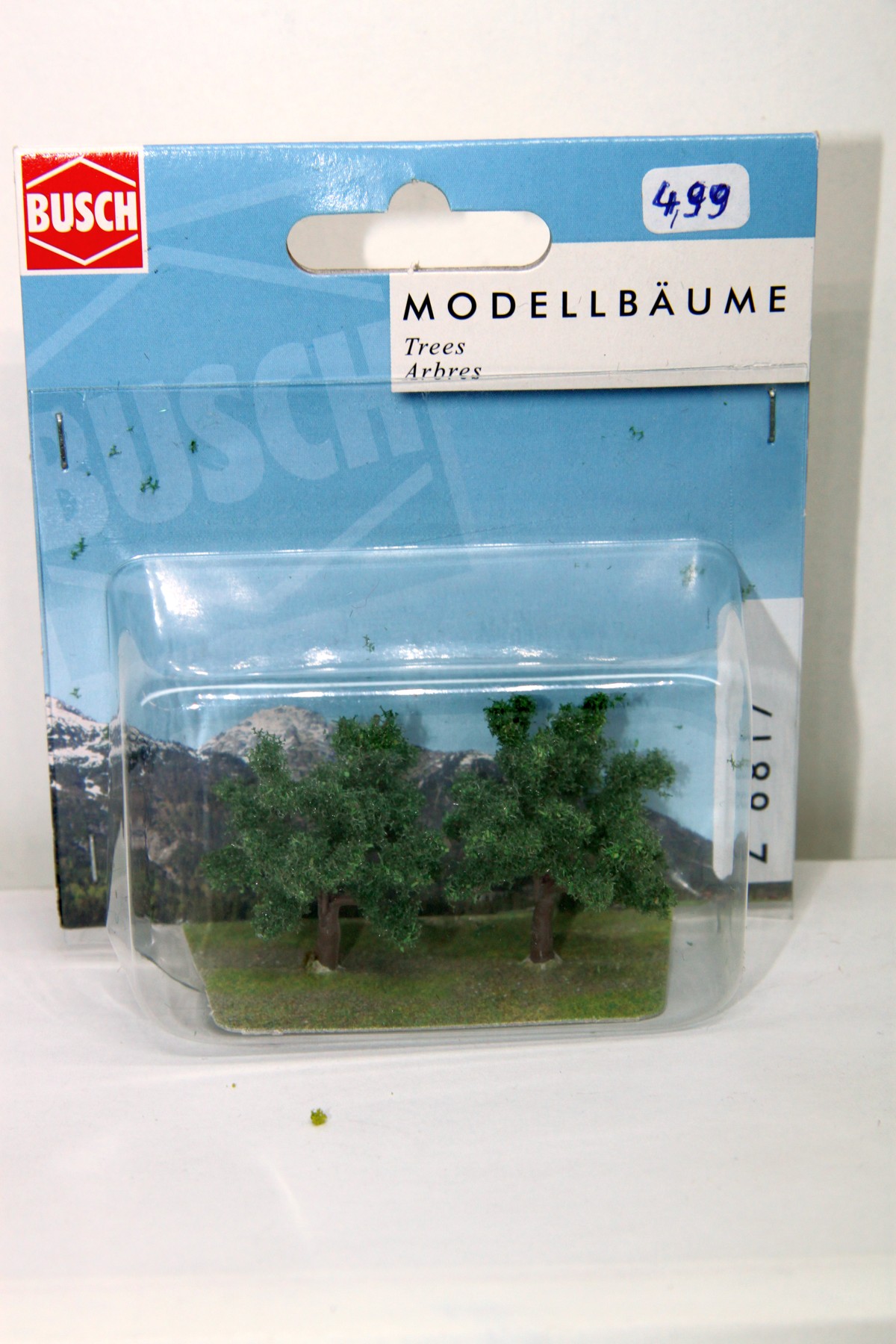 Busch 6817, 2 fruit trees, height 35 mm, for Z-gauge, with original box