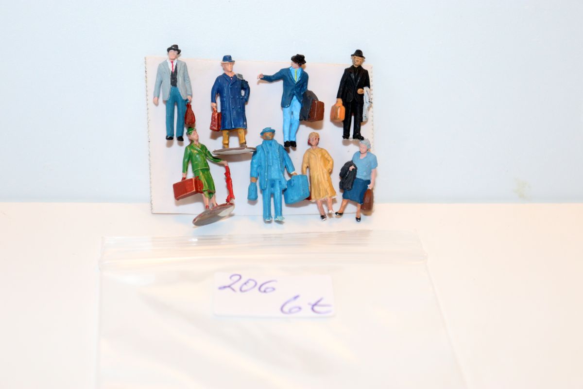 Modellbaufiguren-Set Nr, 206, verschiedene Personen, Bahnreisende auf dem Bahnsteig 