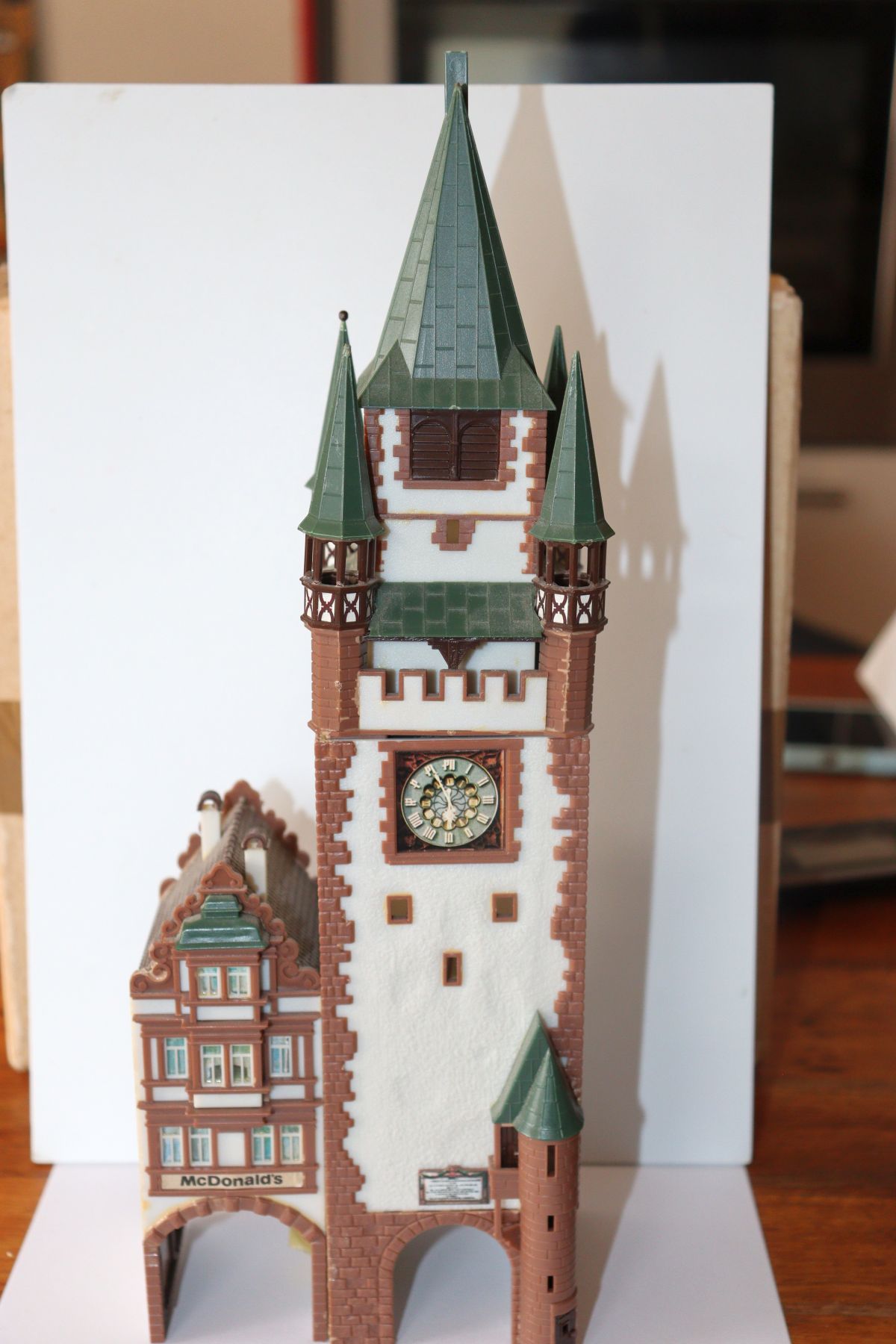 Model kit SW21974, Faller Martinstor Freiburg with lighting, for H0 scale, dimensions: approx. 12 cm × approx. 10 cm × approx. 33 cm 
