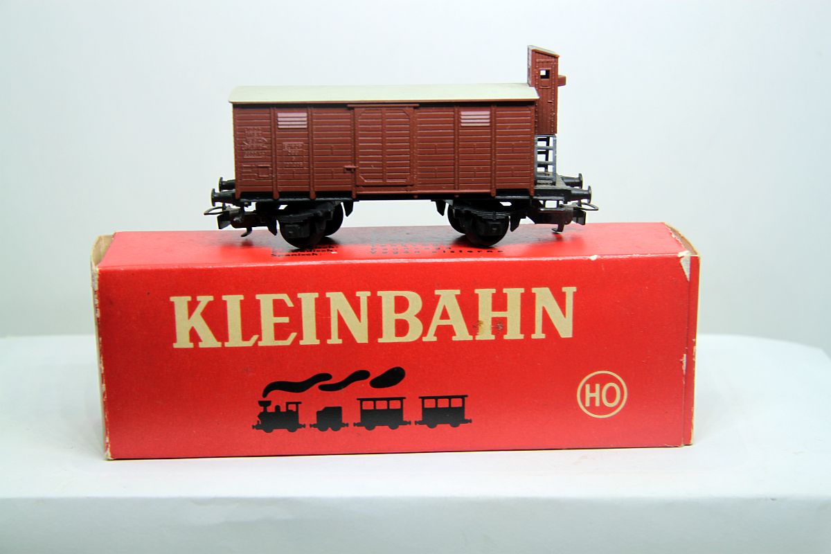 Kleinbahn  SW19216, gedeckter Güterwagen mit Bremserhaus der ÖBB