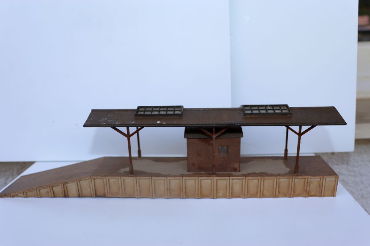 Model kit SW21965, H0-scale platform, length approx. 30 cm, width approx. 5 cm,