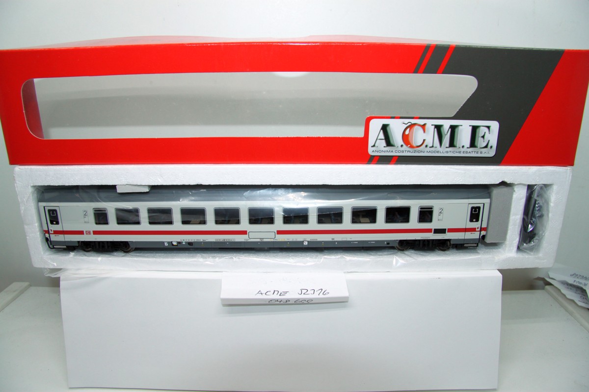 ACME 52316, IC/EC-Großraumwagen der Bauart Bpmz 294,3 (international), Epoche VI