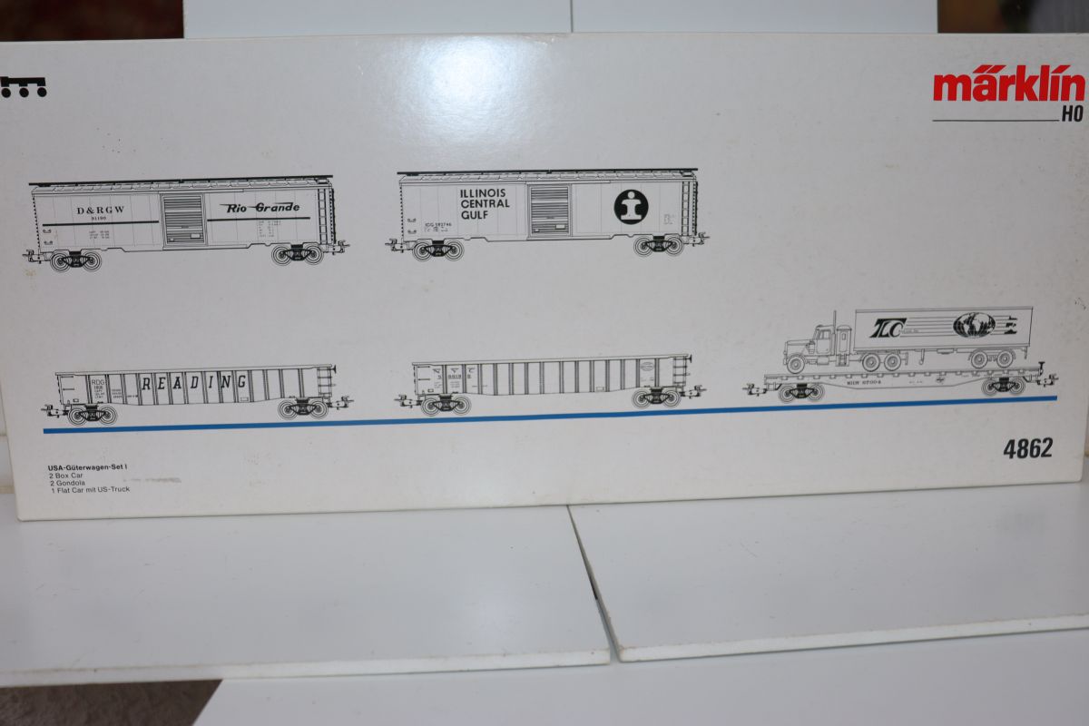 Märklin 4862,  USA-Güterwagen-Set I bestehend aus 5 Wagen, 2 Box Car, 2 Gondola, 1 Flat Car mit US-Truck