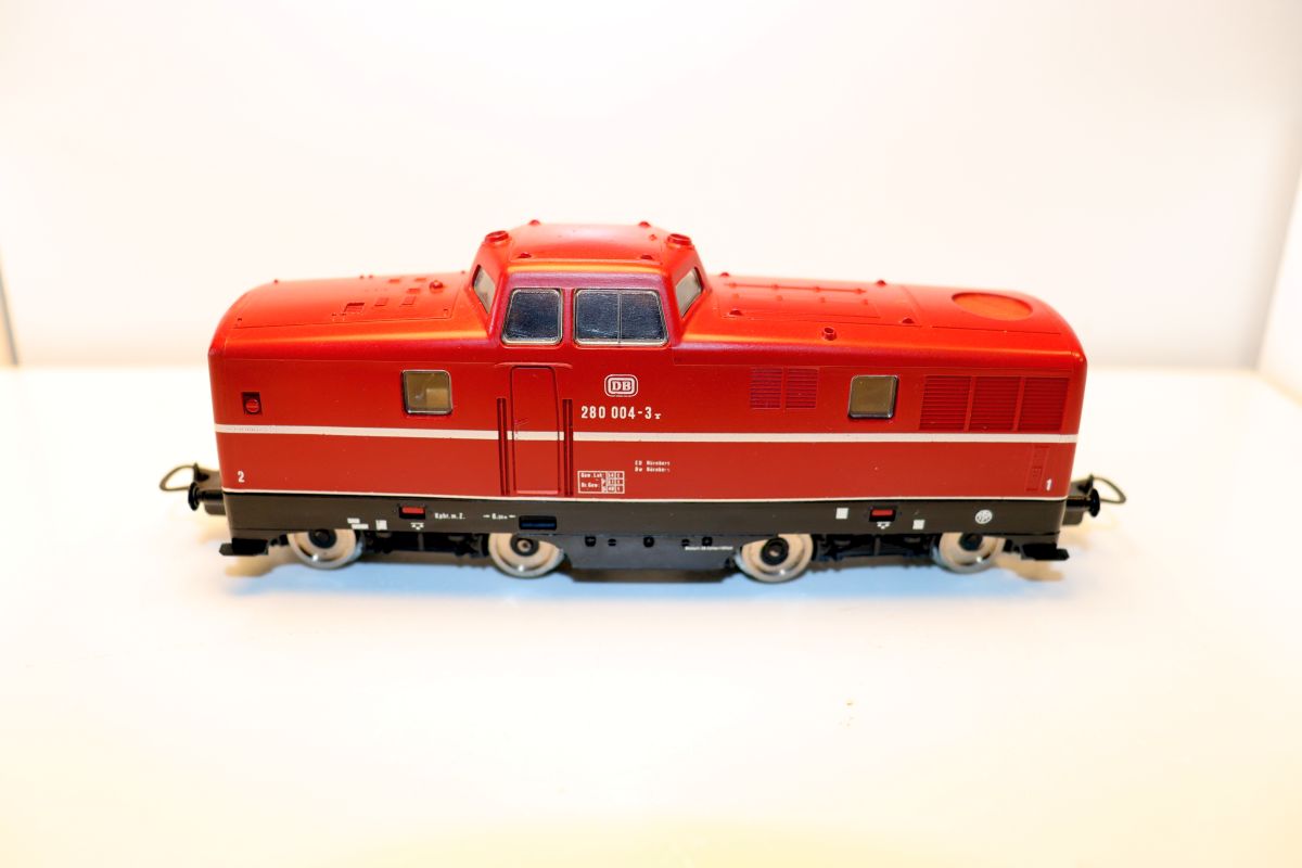Lima SW21125, DB diesel locomotive BR 280 004-3, red, DC, for H0 gauge, 