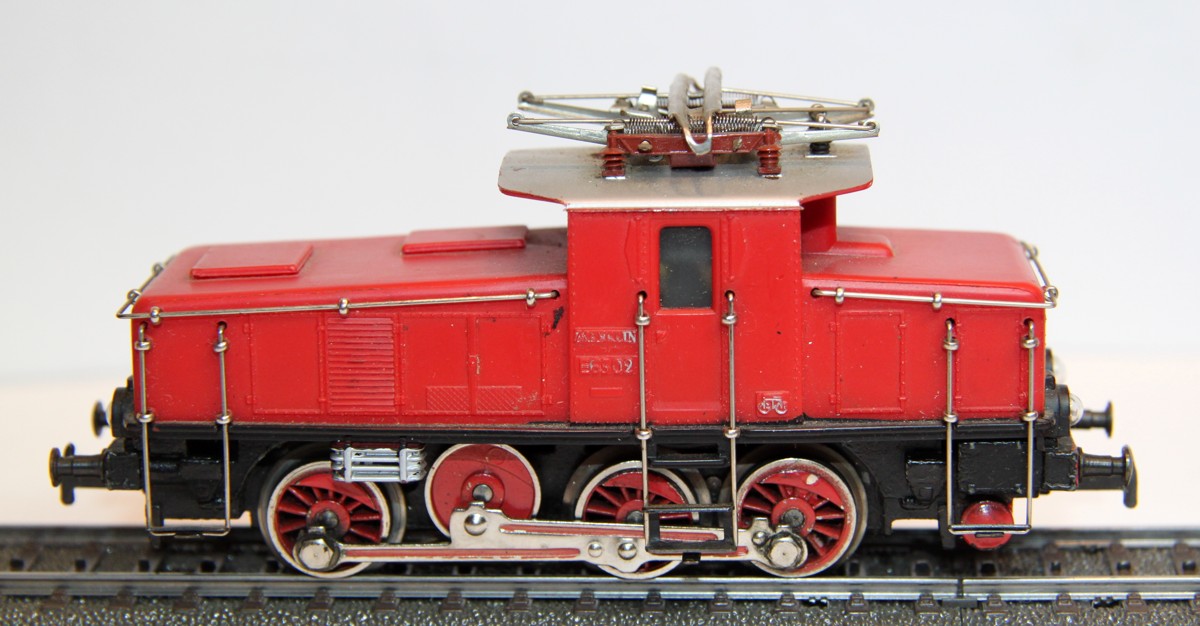 Märklin 3001, Elektrolok Baureihe E 63 der DB, Kunststoff rot durchgefärbt