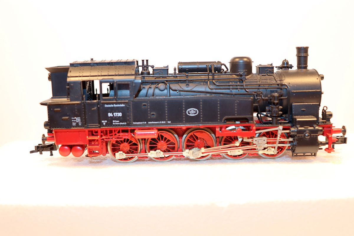 Fleischmann 4094, DB BR 94 1730 tank locomotive, black, DC, H0 gauge with original packaging