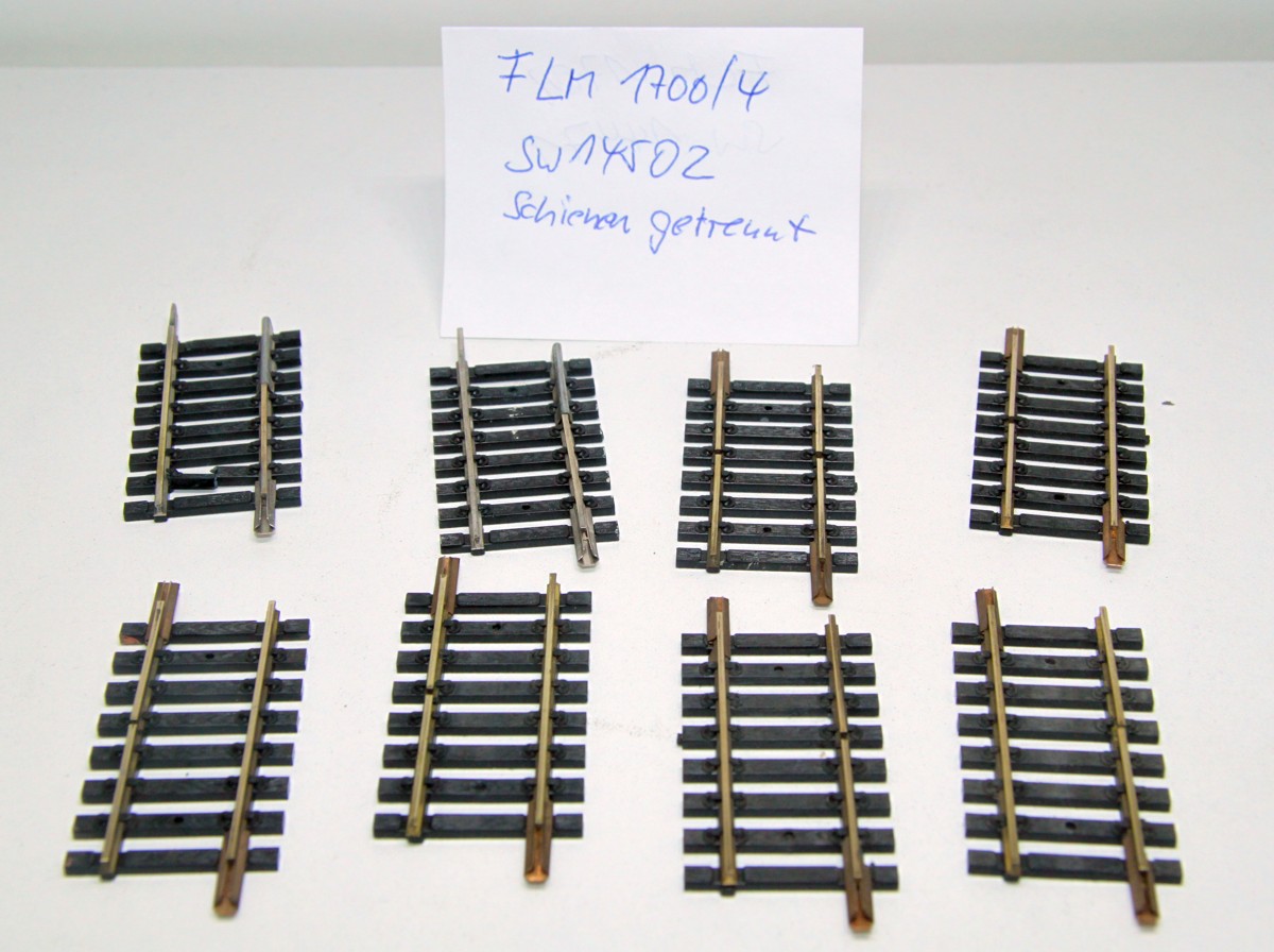 Fleischmann 1700/4 T, Gerades Trenngleis, Länge 55 mm, AC, Spur H0, ohne Originalverpackung, Teilweise stammen die Gleise aus einem Anlagen Rückbau. Einige Schwellen können  defekt oder mit Farbresten behaftet sein. Die Gleise wurden einer Reinigung unter