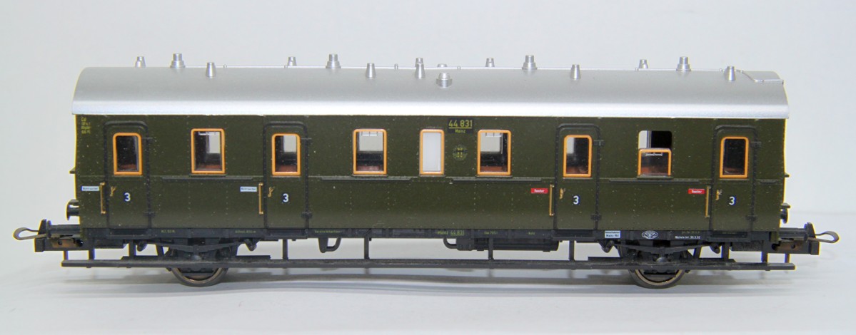 Trix 3759, Personenwagen, Abteilwagen 3. Klasse, grün, DC, Spur H0, ohne OVP