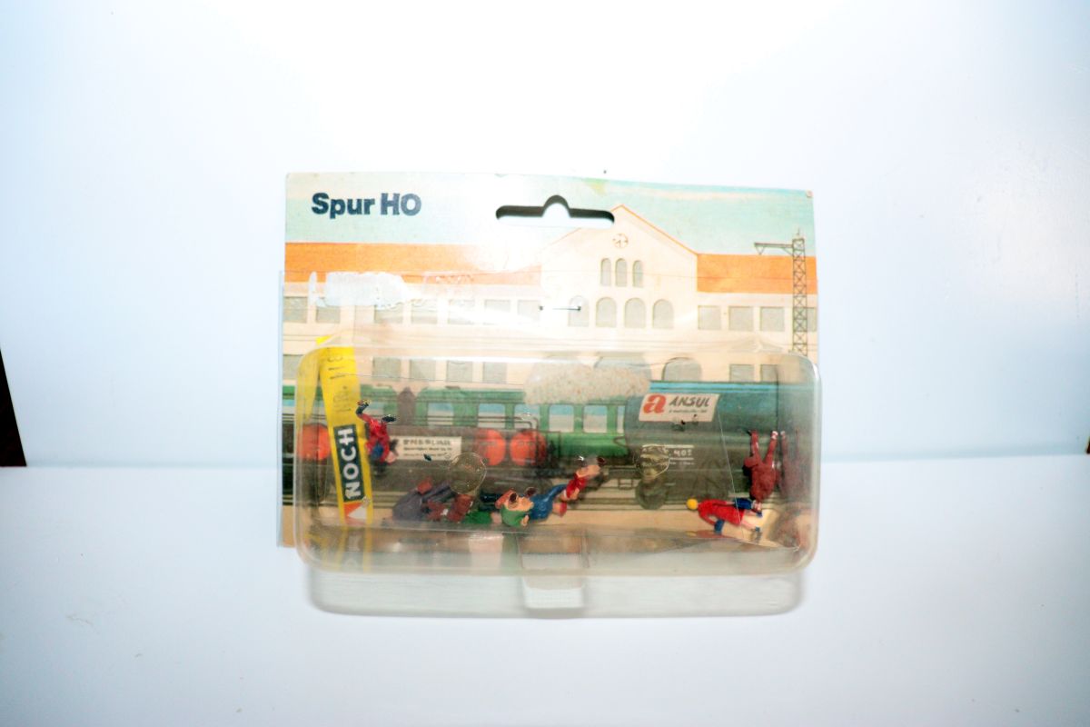 Noch 1183, 8 Bahnhofsfiguren, für Spur H0, in Originalverpackung
