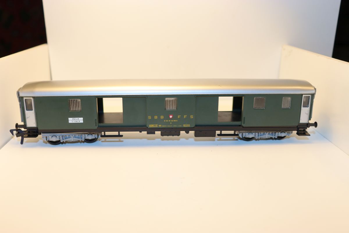 Fleischmann 5130, Gepäckwagen der SBB, grün, DC, für Spur H0, siehe Bilder