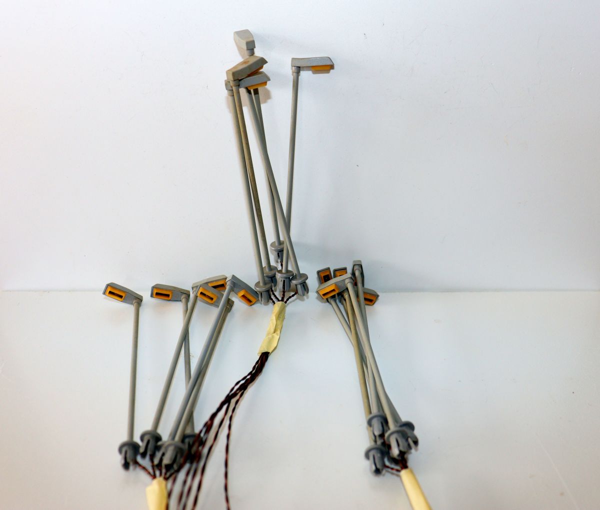 Viessmann SW21009, Straßenleuchte, Messingausführung, einfache Montage durch Patentsteckfuß, Höhe 10 cm