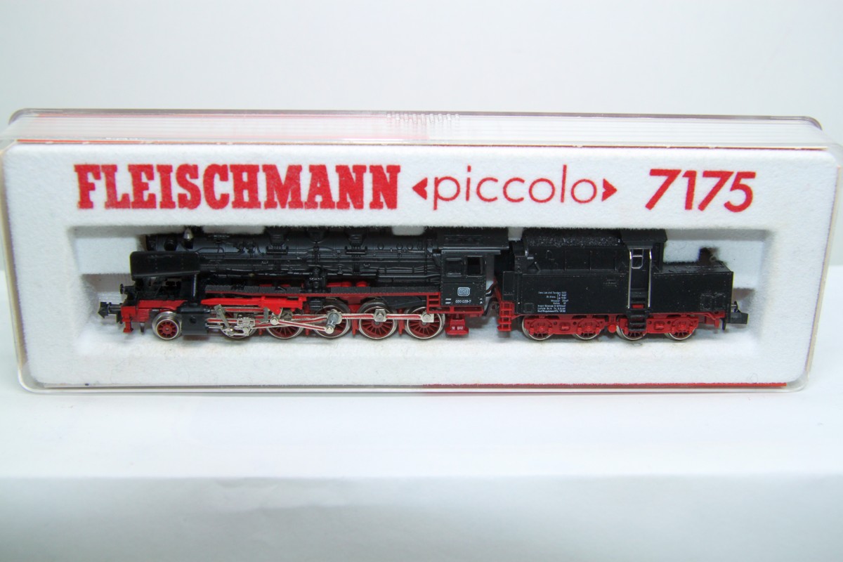 Fleischmann 7175, DB tender locomotive. BR 050-053, era IV, for N gauge, 