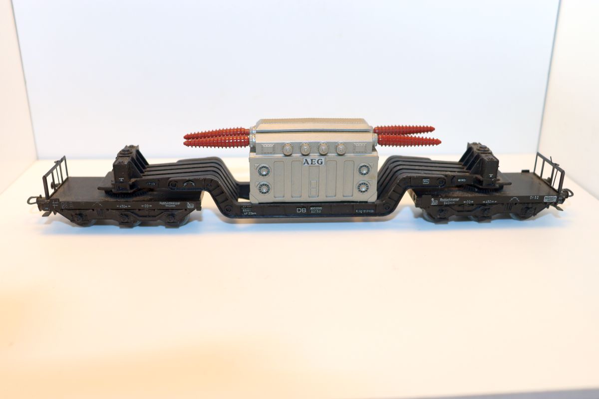 Märklin 4617, DB 6-axle low-loader car, with transformer, AC, H0 gauge,