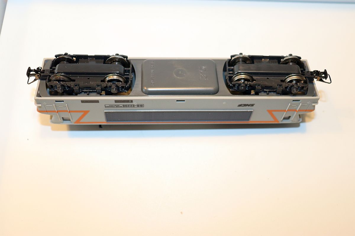 Jouef SW20808, Diesellok BR BB-22200, grau/orange, DC, Spur H0,