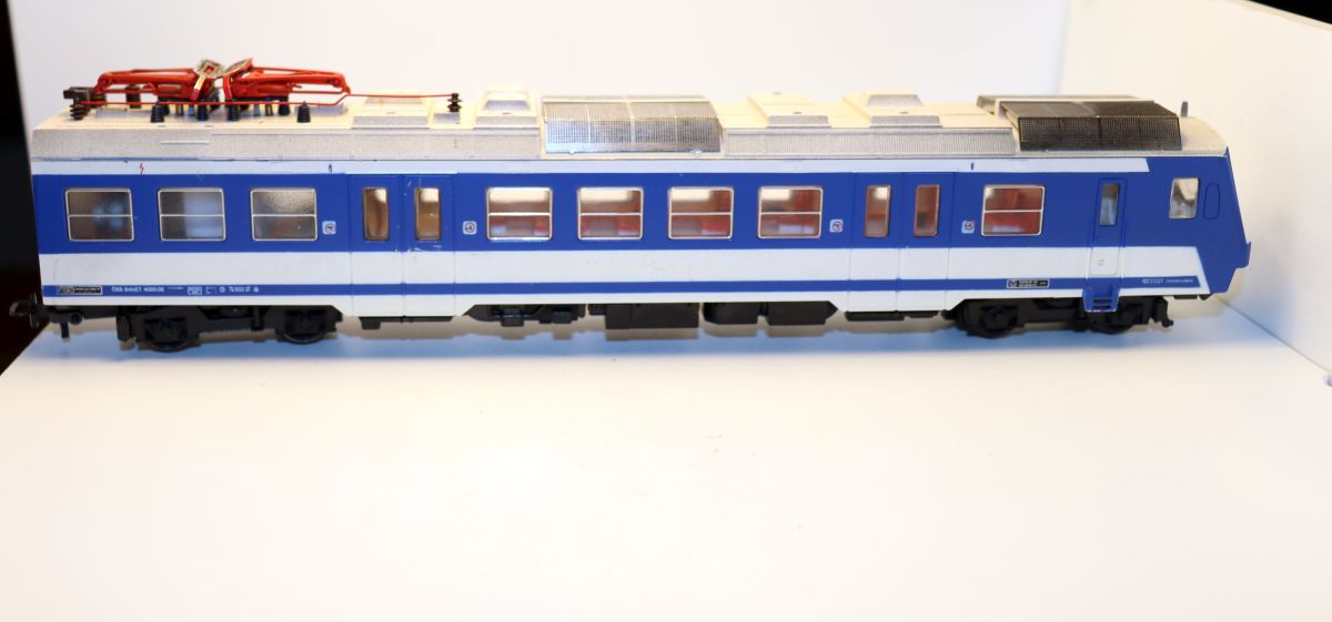Jägerndorfer JC40940, Triebwagen aus 3-tlg. E-Triebzug Rh 4020 der ÖBB, Grau/Blau