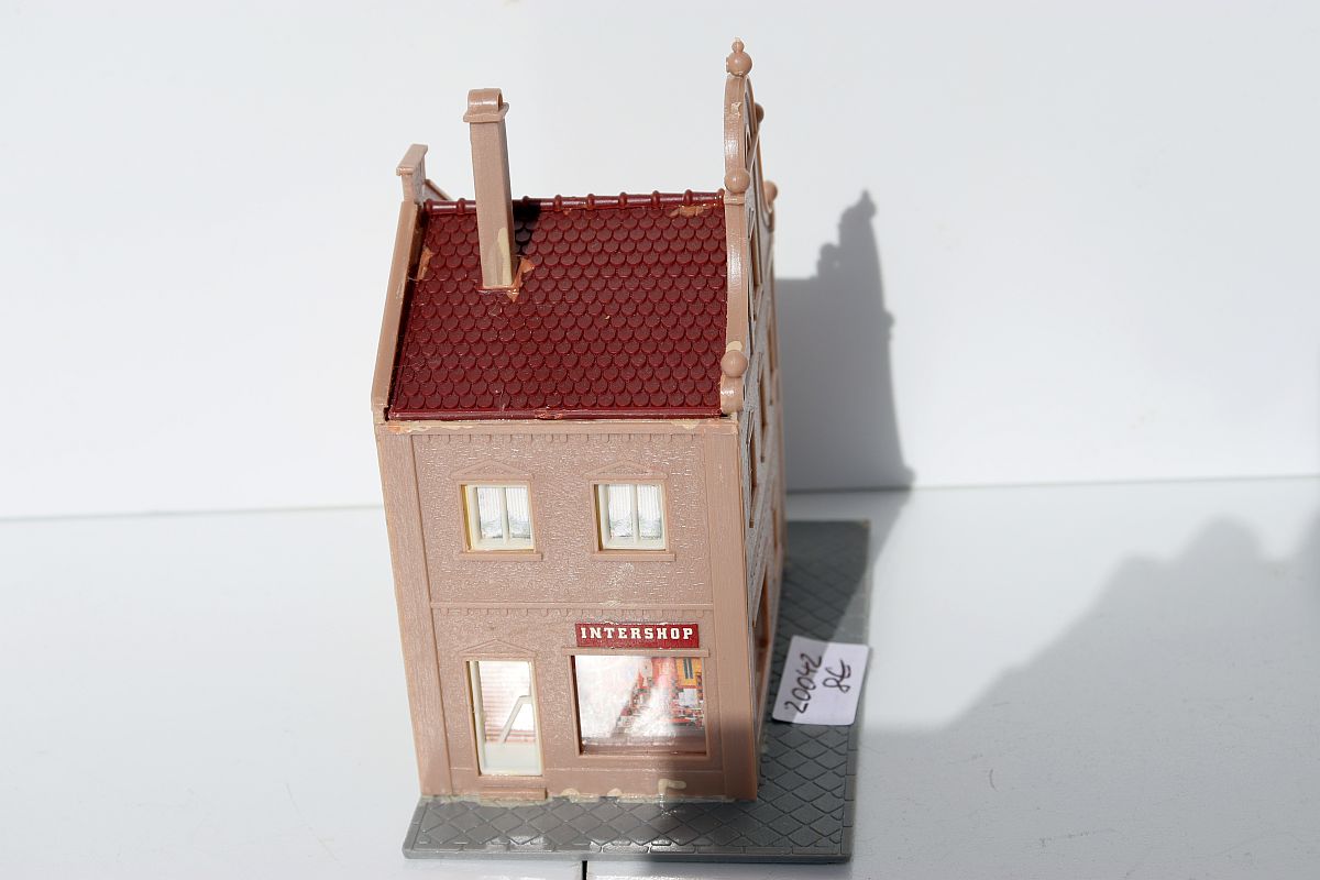 Modellbau SW20042, Reihenmittelhaus, "Intershop", Spur H0