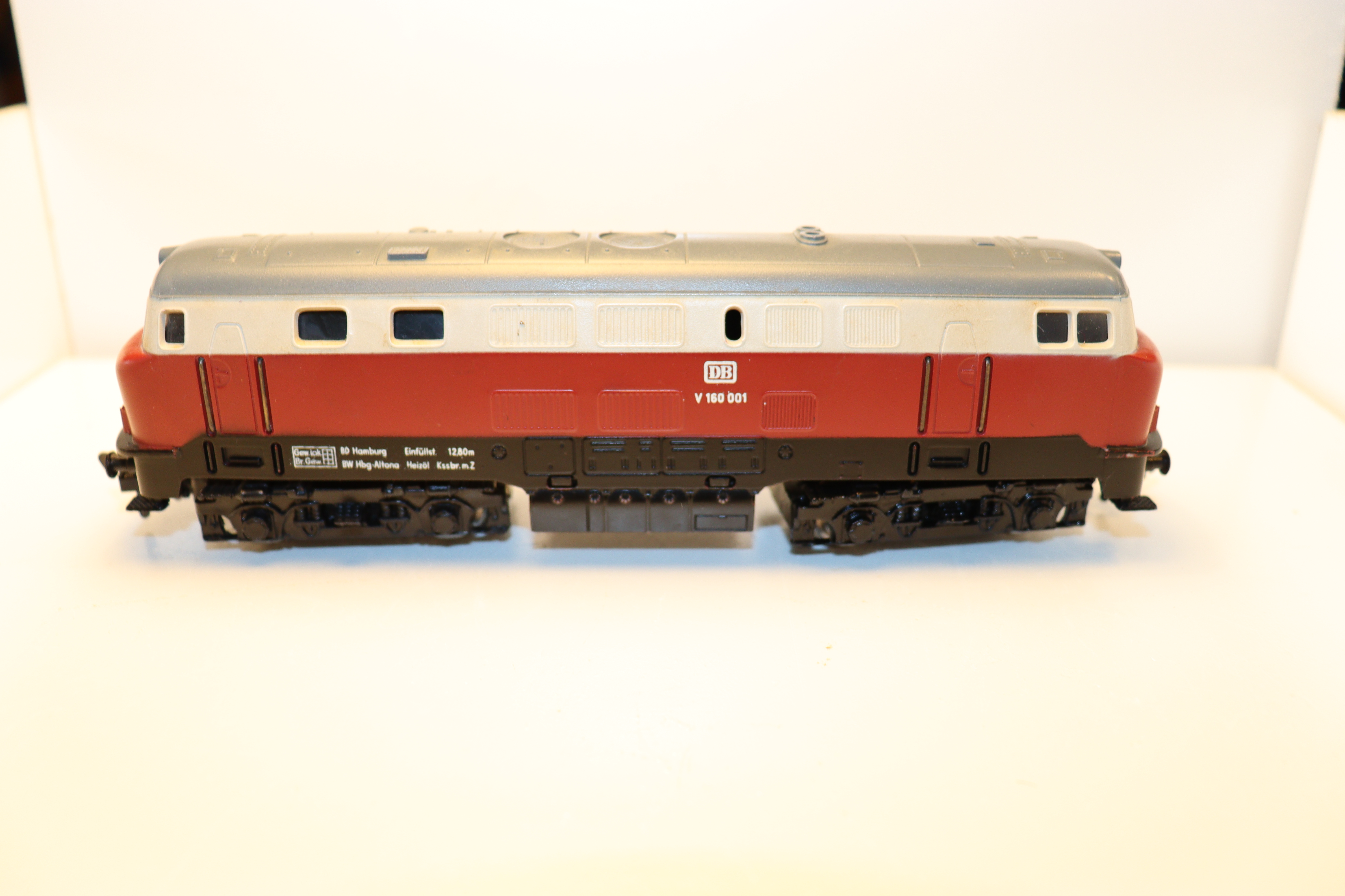 Unknown SW12227, diesel double locomotive, with/without DB V160001 engine, red/beige, DC, for H0 gauge, 