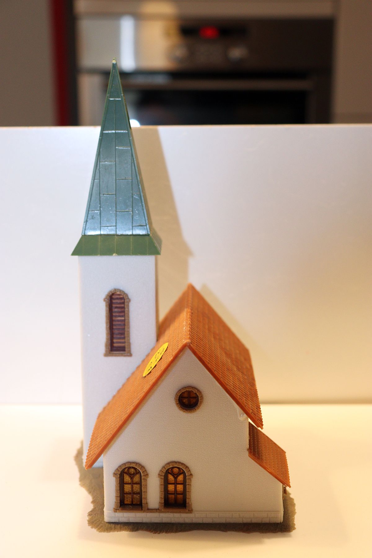 Model SW20676, large church with square steeple, (already assembled from kit), for H0 scale
