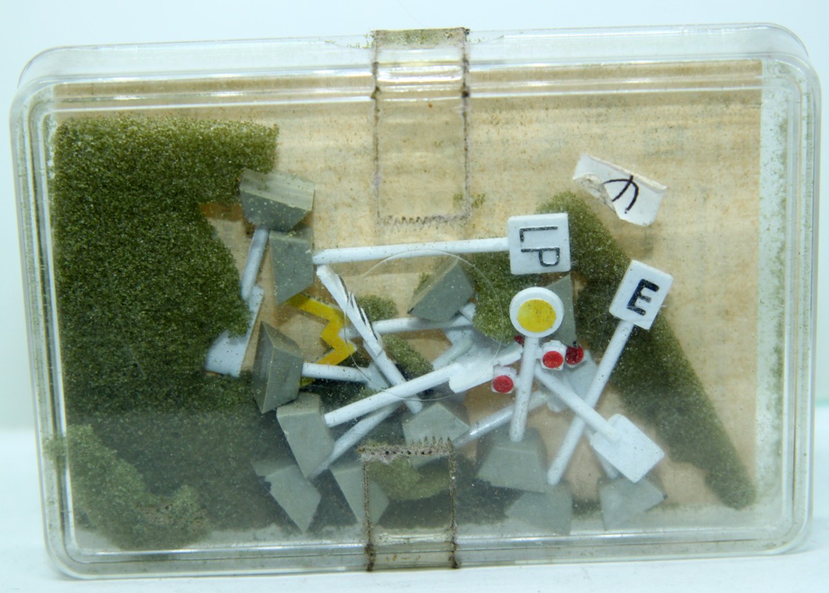 Bahnübergangsschilder für Spur H0, in Ersatzverpackung