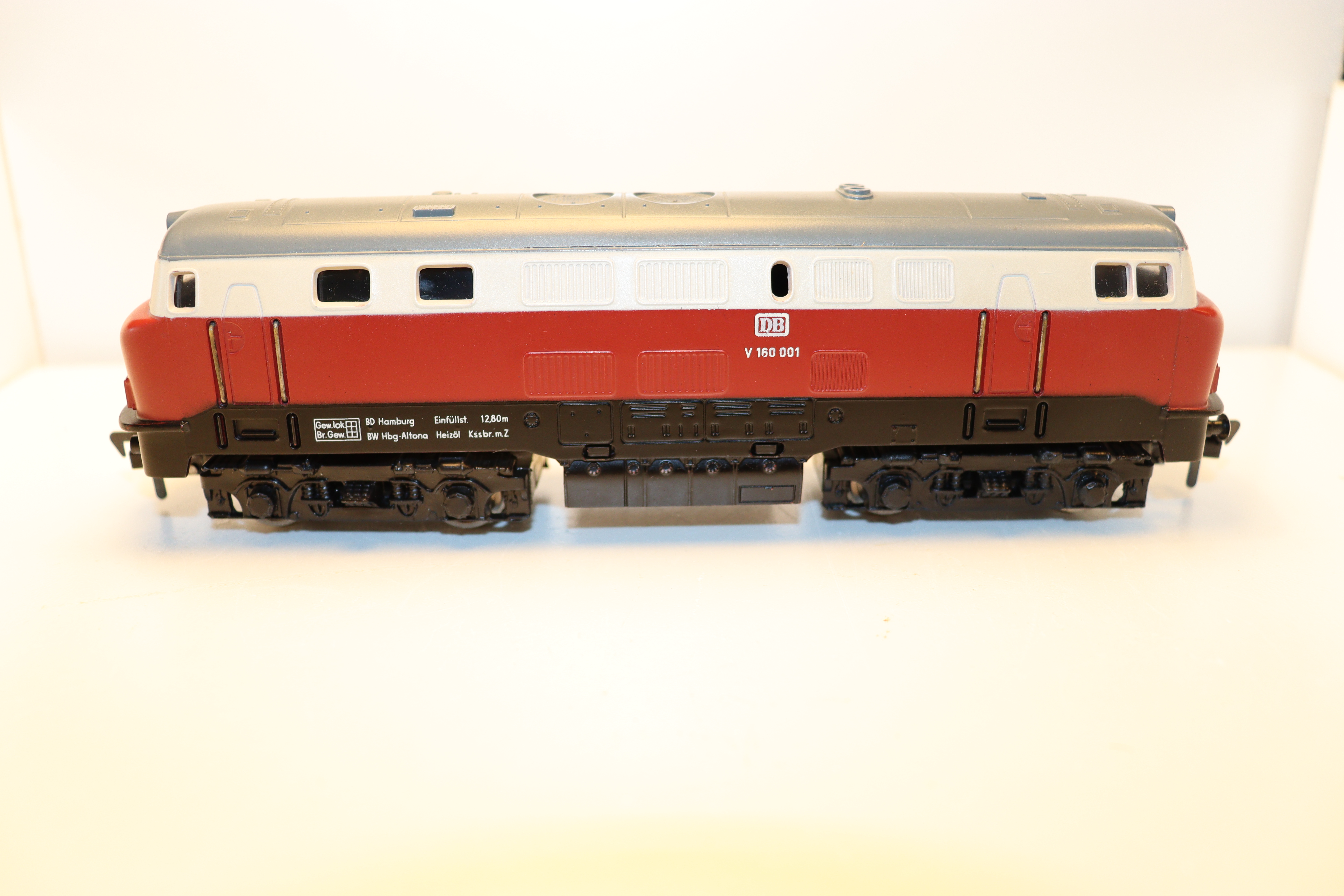 Unknown SW12227, diesel double locomotive, with/without DB V160001 engine, red/beige, DC, for H0 gauge, 