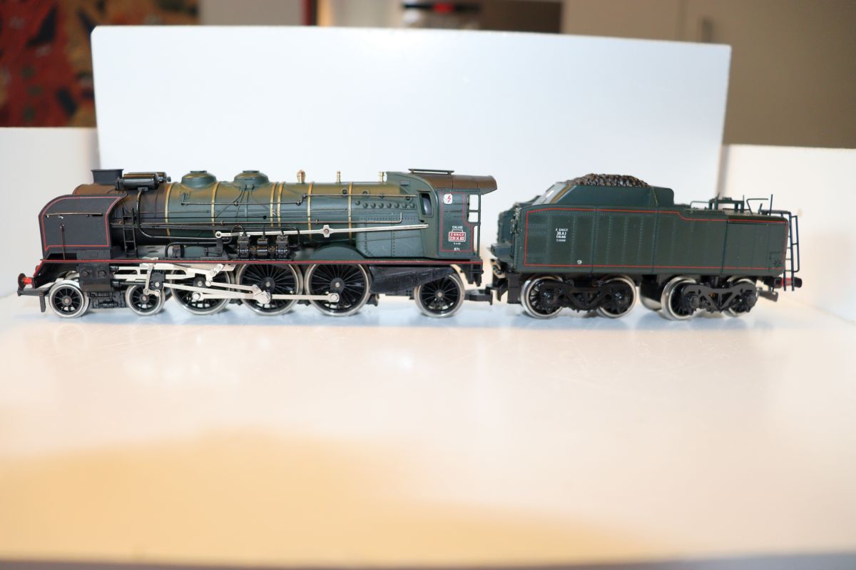 Jouef 8255, Schlepptenderlok Dampf-Lok 231 K 82,  Calais der SNCF, grün, DC, für Spur H0, siehe Bilder
