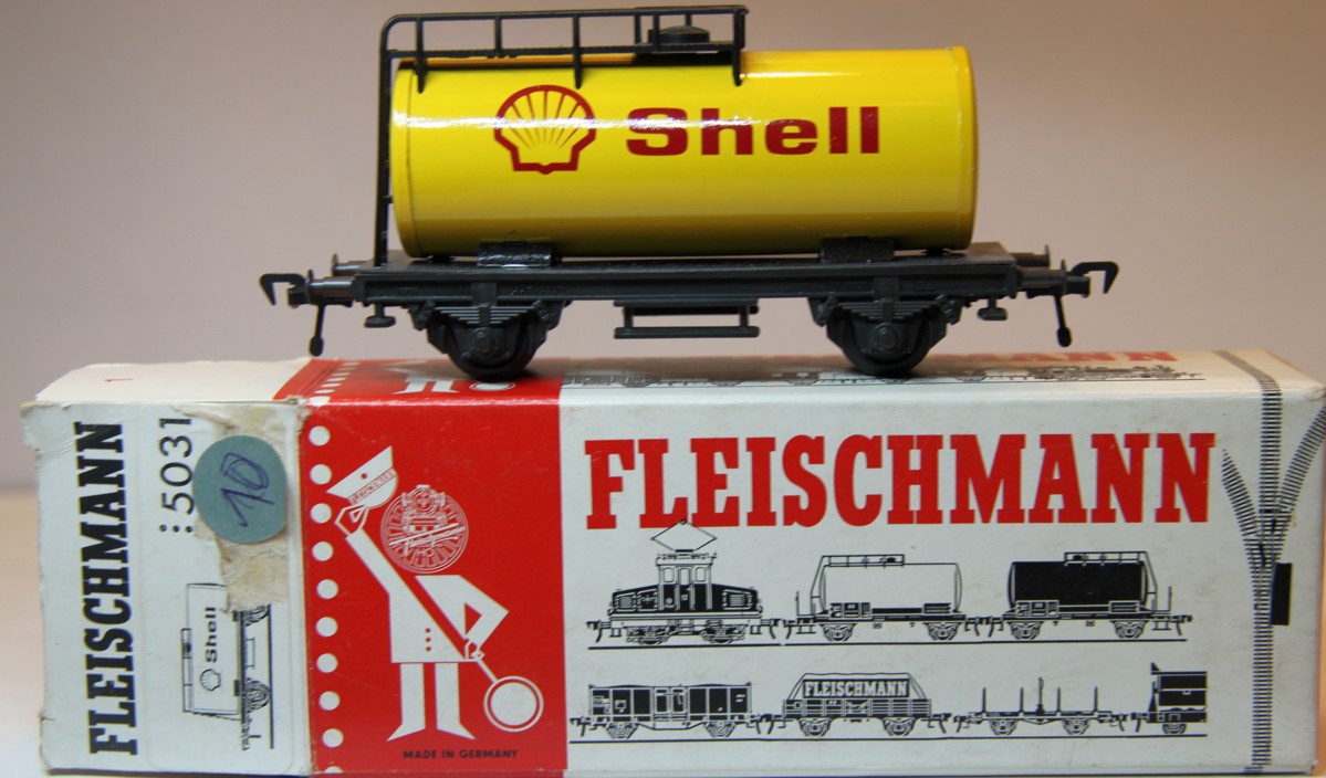 Fleischmann 5031, Kesselwagen Blech der DB, gelb, ESSO, DC, Spur H0, mit OVP