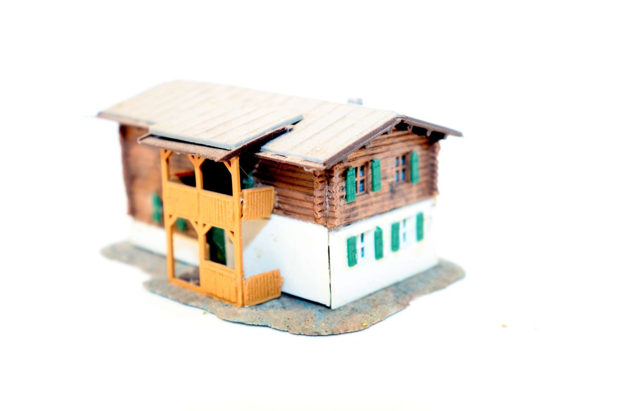 Model building SW21158, rural two-storey residential house, N gauge (already assembled from a kit, the item comes from a dismantled layout), for N gauge,