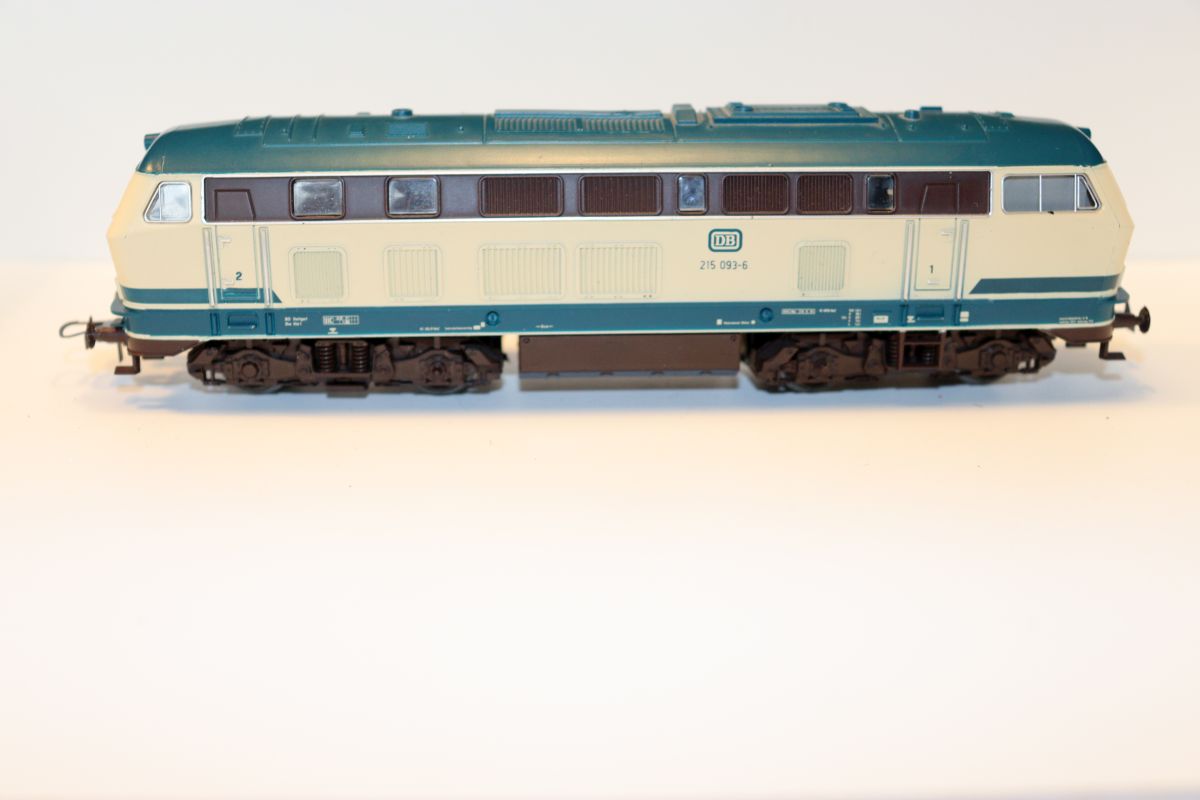 Roco 43450, Diesellok BR 215 093-6 der DB, türkis/beige, DC, für Spur H0, siehe Bilder,