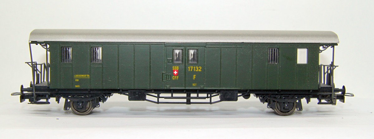 Liliput 27550, Gepäckwagen, Aufschrift "17132" der SBB-CFF , grün, DC, Spur H0, mit Ersatzverpackung