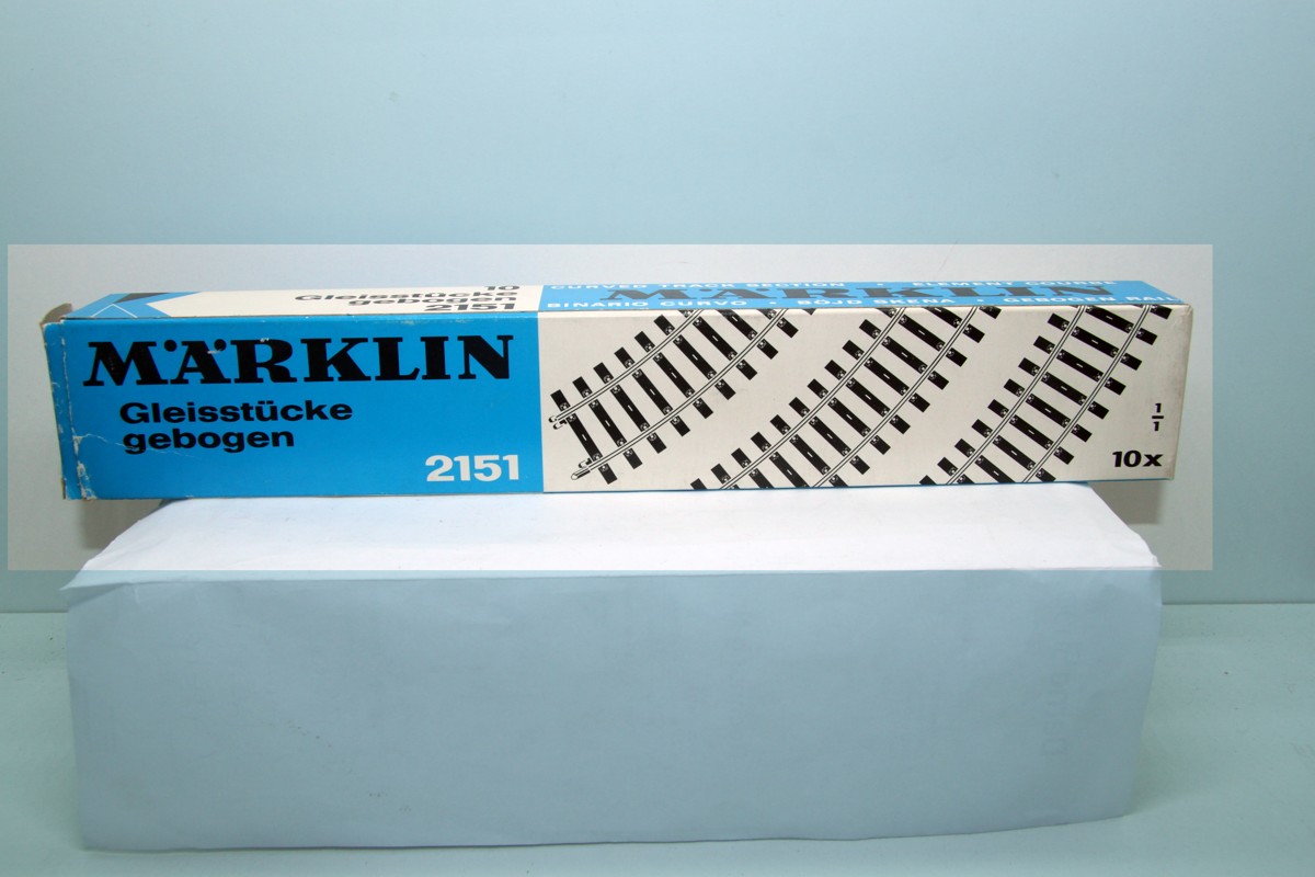 Märklin 2151  K-Gleis,  30°, Radius 618.5 mm, AC, Spur H0, mit Originalverpackung, Der Preis gilt für eine Schiene
