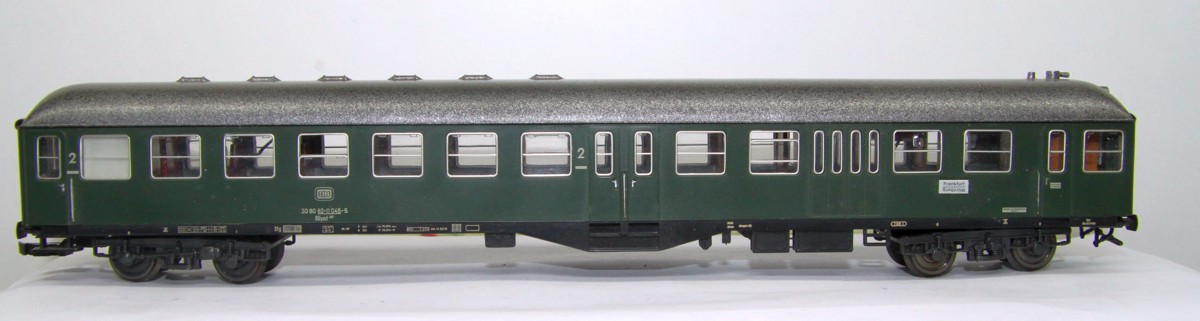 Röwa Personenwagen Schnellzugwagen grün, 2. Klasse der DB, mit Mitteleinstieg, DC, Spur H0, mit Ersatzverpackung, 