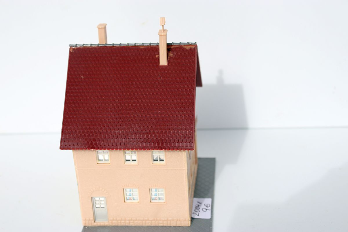 Modellbau SW20041, end row house, ‘Restaurant Oase’, gauge H0, (already assembled from kit), 
