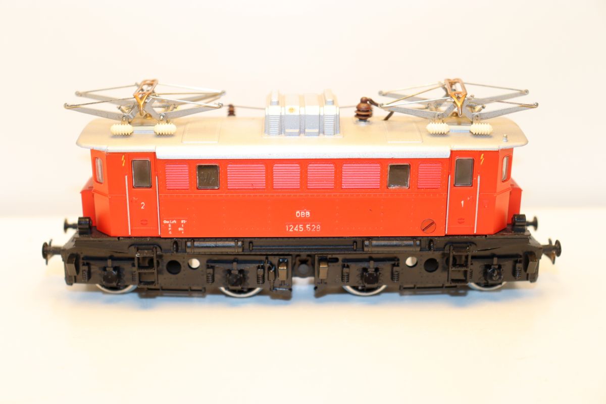 Kleinbahn SW21223, Elektrolok BR 1245.528 der ÖBB, rot
