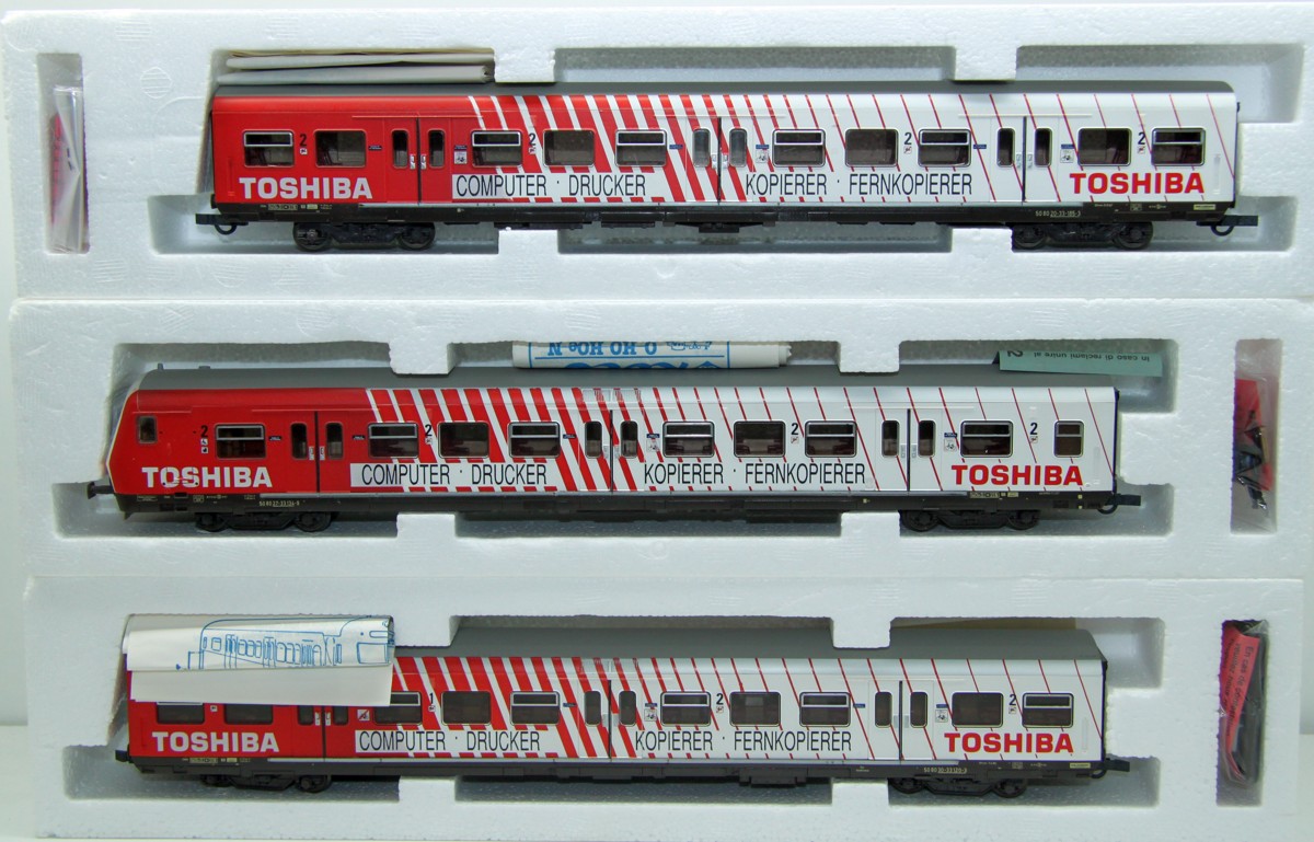 Roco 4402, 3-teiliges Toshiba Personenwagen-Set (S-Bahnwagen mit Steuerwagen), DC, Spur H0, in Einzelverpackungen, siehe Bilder