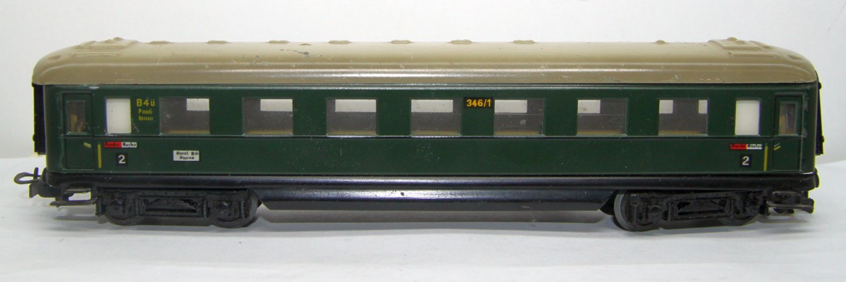 Märklin 346/1, D-Zug-Schürzenwagen, grün 2. Klasse, AC, Spur H0, mit Ersatzverpackung, siehe Bilder