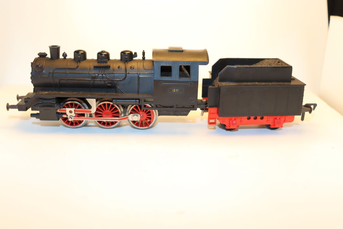 Fleischmann 1304, steam locomotive with tender BR 1304 GFN, black, DC, for H0 gauge, see pictures, 