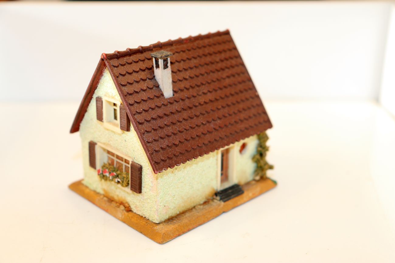Model Kit SW21186, Old Faller Residential House (already assembled from kit, item comes from a dismantled layout), for H0 scale, 