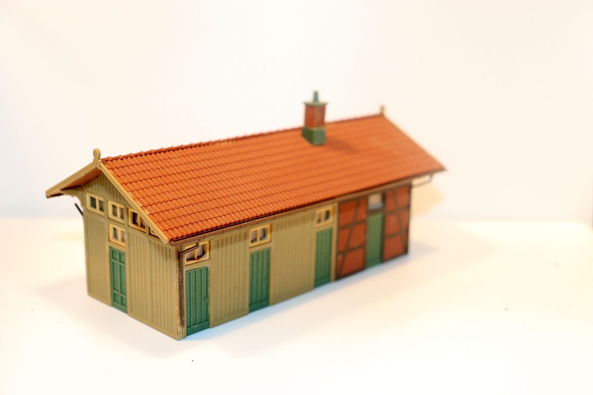 Modellbau SW20267, stable (already assembled from kit, the item comes from a dismantled layout), for H0 scale,