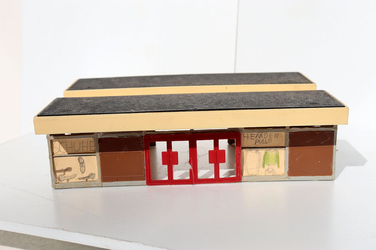 Model making SW20082, old textile department stores', gauge H0, (already assembled from kit), 