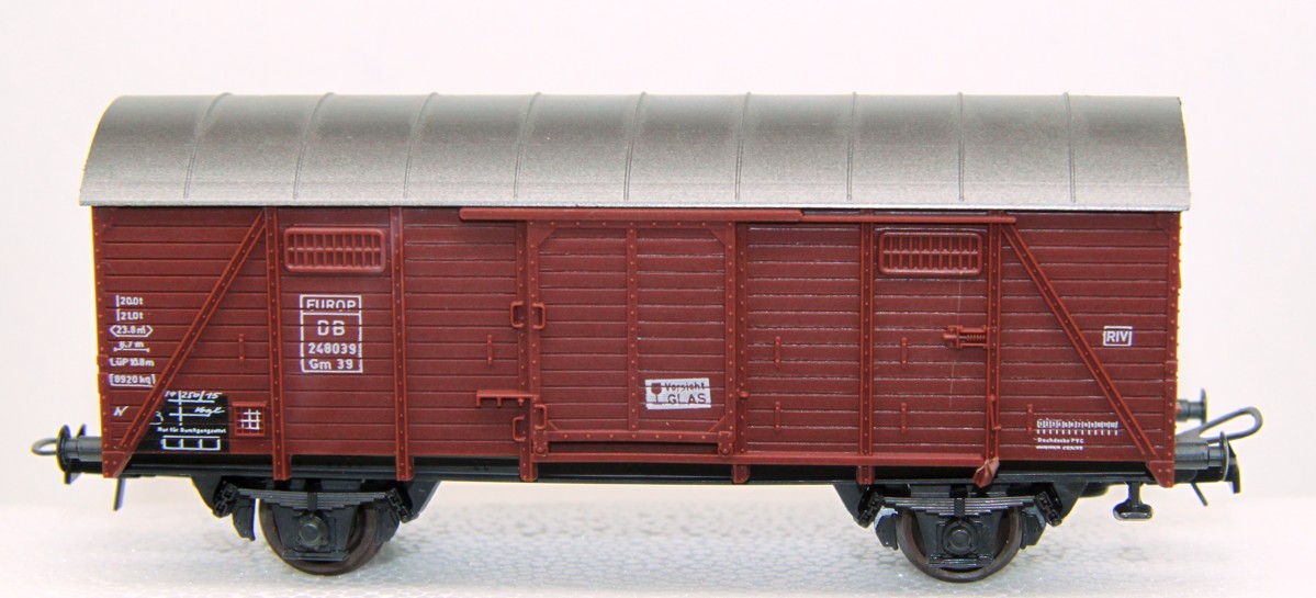 Roco 4305G, gedeckter Güterwagen der DB, rotbraun, DC, Spur H0, in Originalverpackung, siehe Bilder