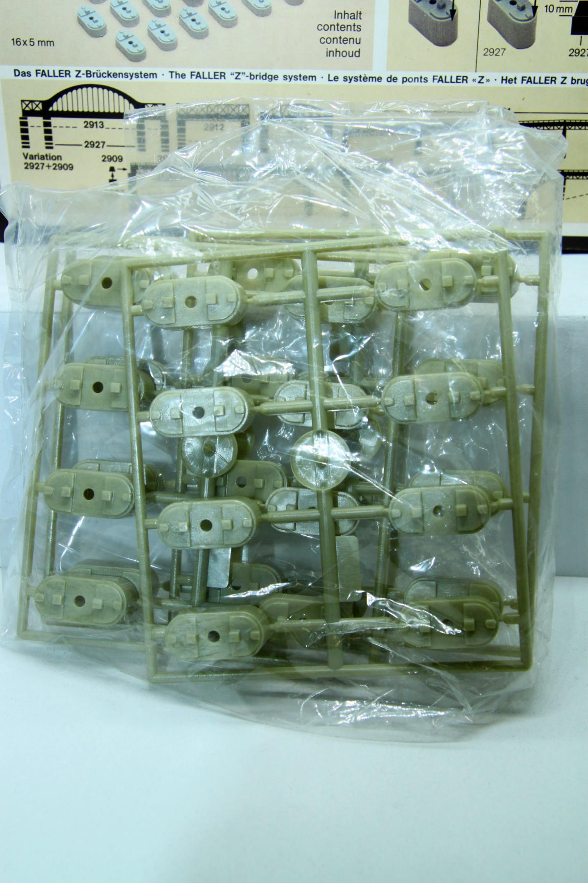 Faller, 2927, Betonbrückenpfeiler, Spur Z, mit Originalverpackung