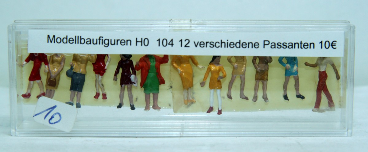 Modellbaufiguren-Set Nr. 104, verschiedene  Passanten, 12 Stück, für Spur H0, in Ersatzverpackung, 