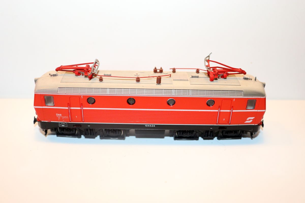 Kleinbahn SW22107, ÖBB Electric Locomotive 1044.04, red, DC,