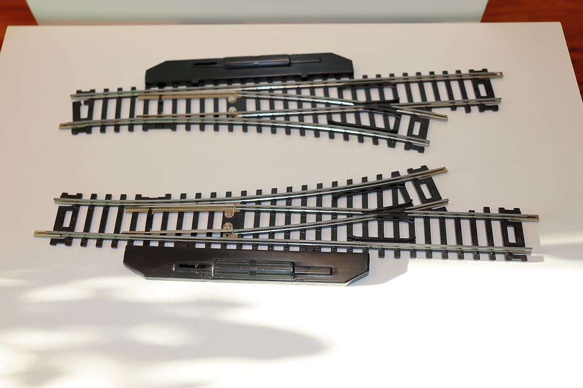 Mehano SW20658, Weichenpaar rechts/links für Gleichstrom, "Made in Slovenia"