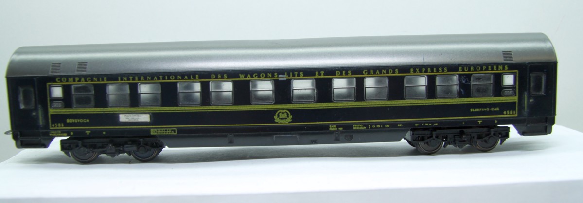 Fleischmann 1506,  Schlafwagen CIWL, mit Aufsdchrift "Internationale Schlafwagengesellschaft" , DC, Spur H0, mit Ersatzverpackung, 