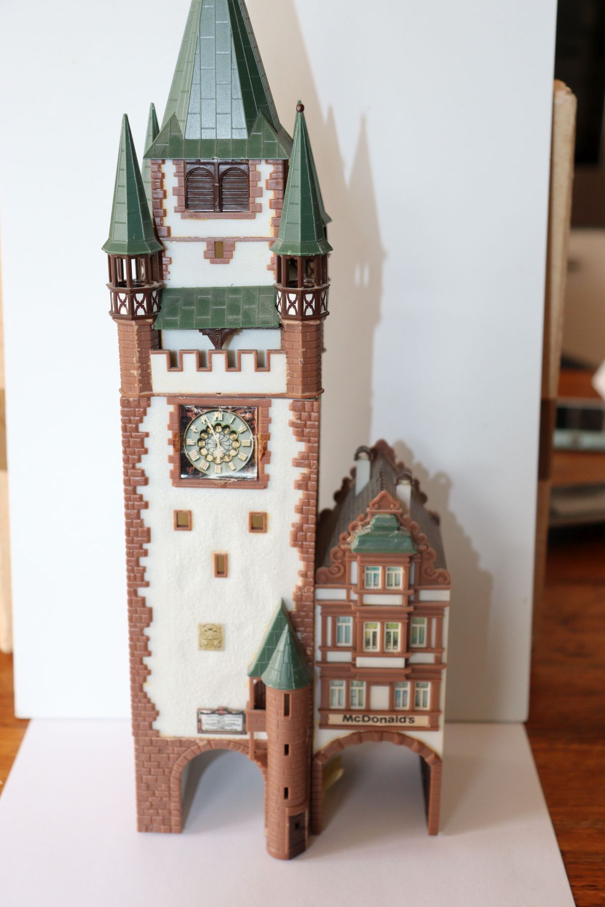 Model kit SW21974, Faller Martinstor Freiburg with lighting, for H0 scale, dimensions: approx. 12 cm × approx. 10 cm × approx. 33 cm 