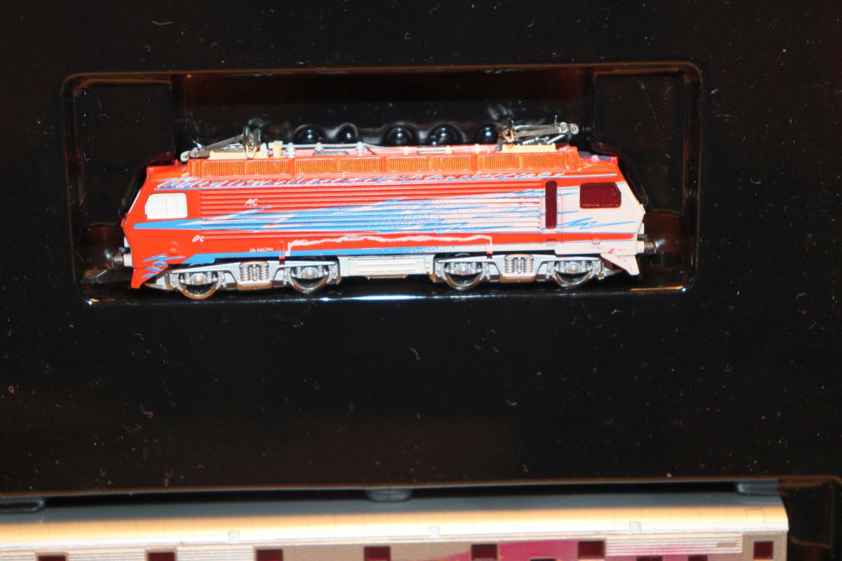 Märklin 8117,  Starlight Express Elektra Lokomotive mit 3 Wagen, Zertifikat (0013/5000) und Beschreibung , für Spur Z, mit Originalverpackung