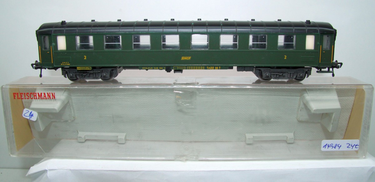FLEISCHMANN WAGON VOYAGEURS 2de CLASSE SNCF REFERENCE 5153